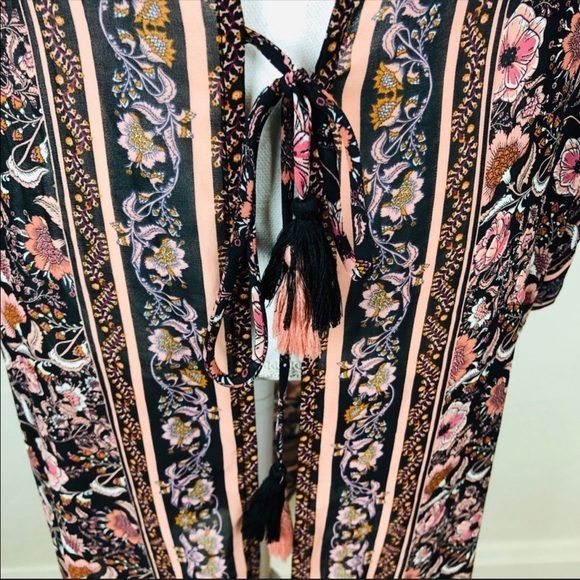 𝅺BEAUTIFUL peach & black print with tassels Kimono / swim cover up - Picture 1 of 5